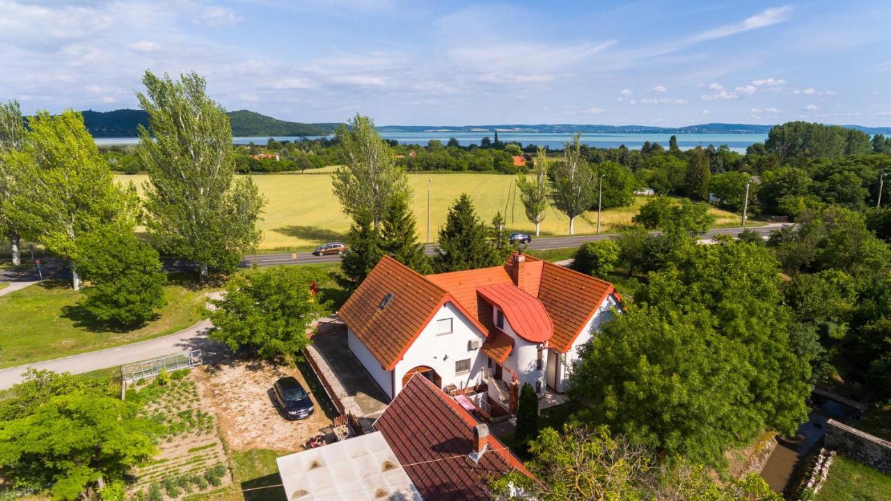 Apartmán Huszar Vendeghaz Orvenyes Exteriér fotografie