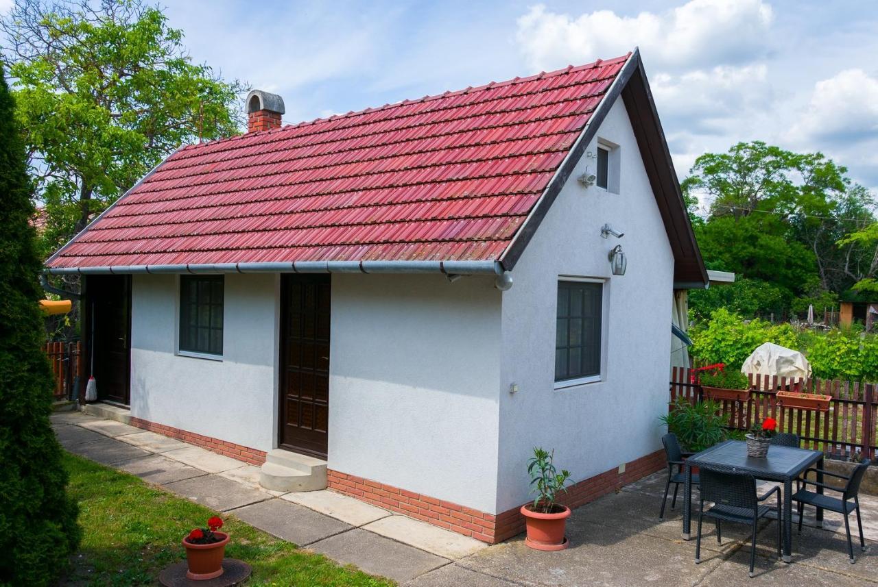 Apartmán Huszar Vendeghaz Orvenyes Exteriér fotografie