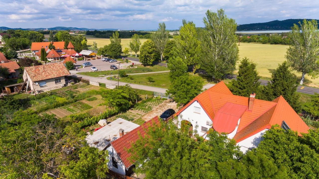 Apartmán Huszar Vendeghaz Orvenyes Exteriér fotografie