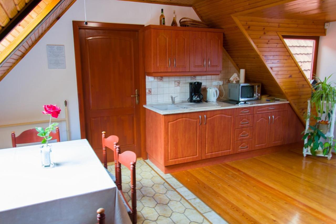 Apartmán Huszar Vendeghaz Orvenyes Exteriér fotografie
