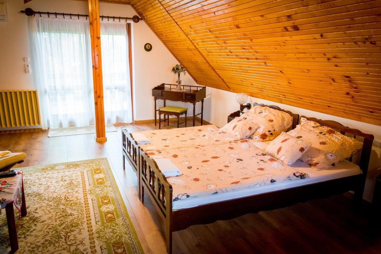 Apartmán Huszar Vendeghaz Orvenyes Exteriér fotografie