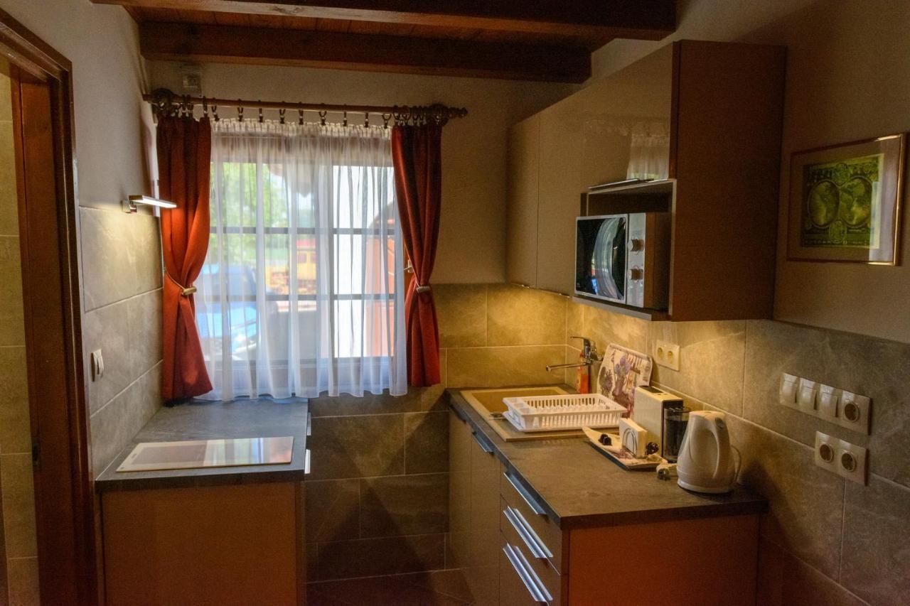 Apartmán Huszar Vendeghaz Orvenyes Exteriér fotografie