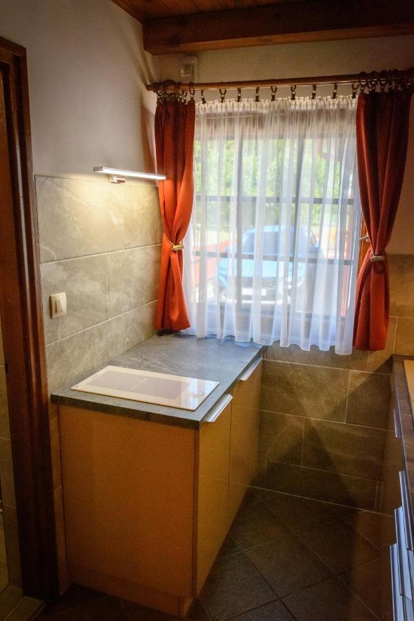 Apartmán Huszar Vendeghaz Orvenyes Exteriér fotografie